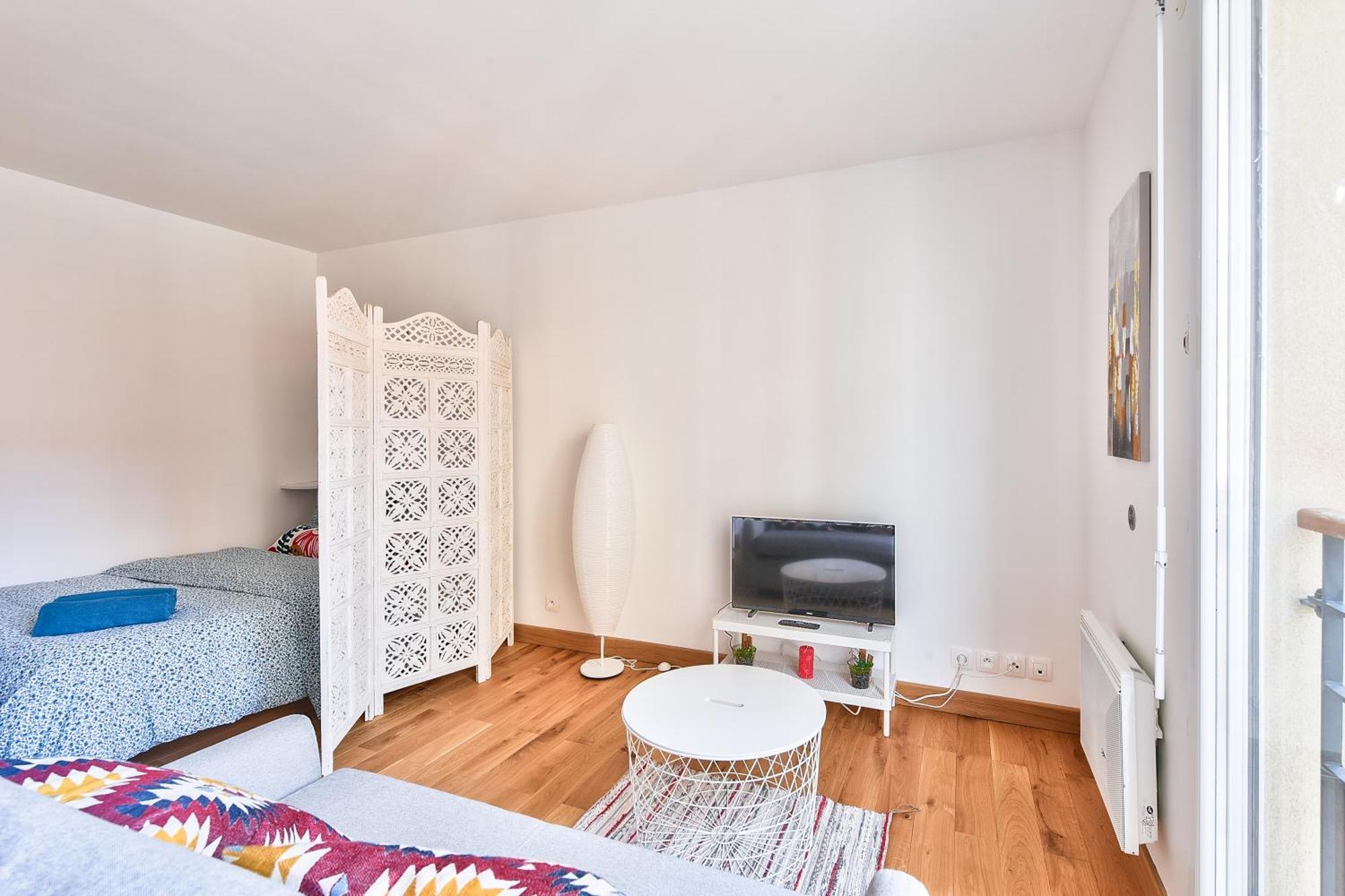 Apartment Budget Studio- The River Seine Saint-Denis (Seine-Saint-Denis)