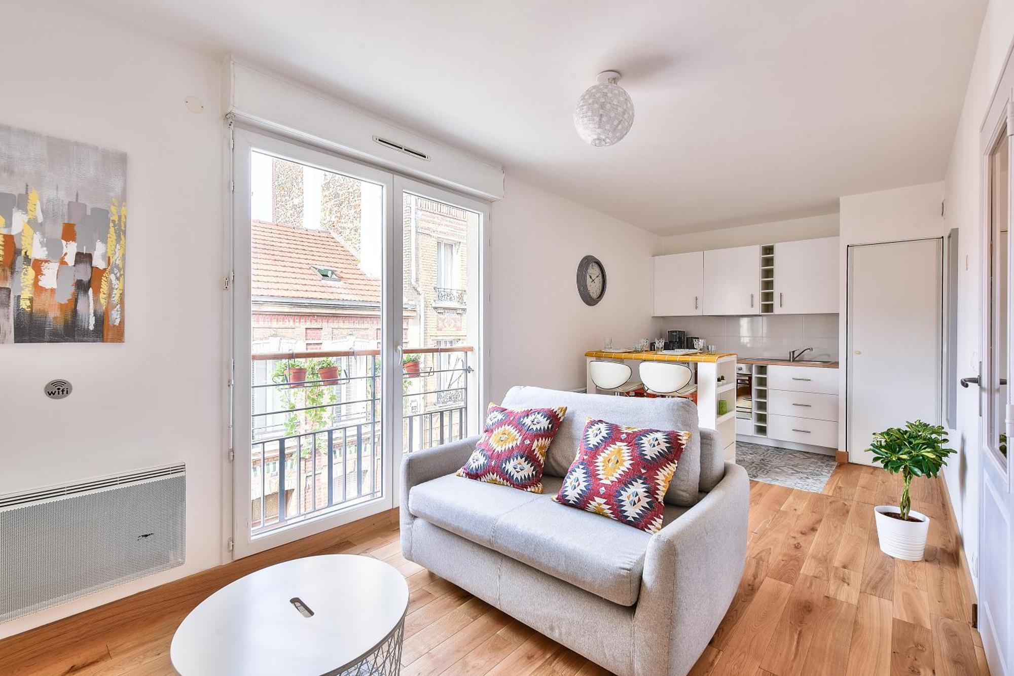 Apartment Budget Studio- The River Seine